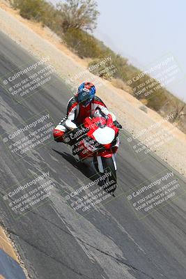 media/Mar-28-2022-Superbike Trackdays (Mon) [[b8603d0f67]]/Open Track Time/Turn 3 Inside/